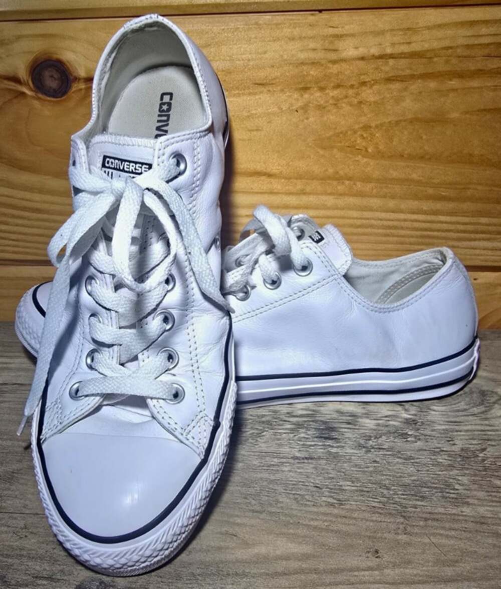 Converse Mens Size 10 Chuck Taylor All Star Low Top Leather White Sneakers